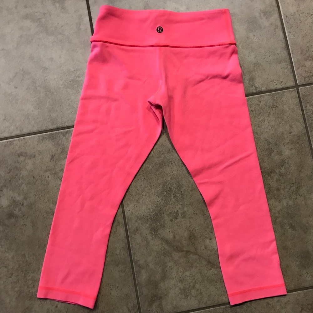 Lululemon Coral Crops